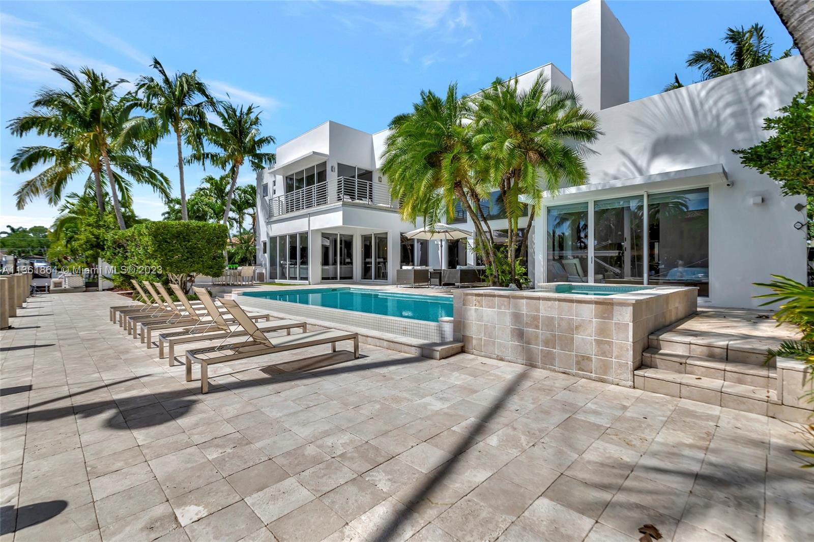 CORAL RIDGE COUNTRY CLUB - Residential