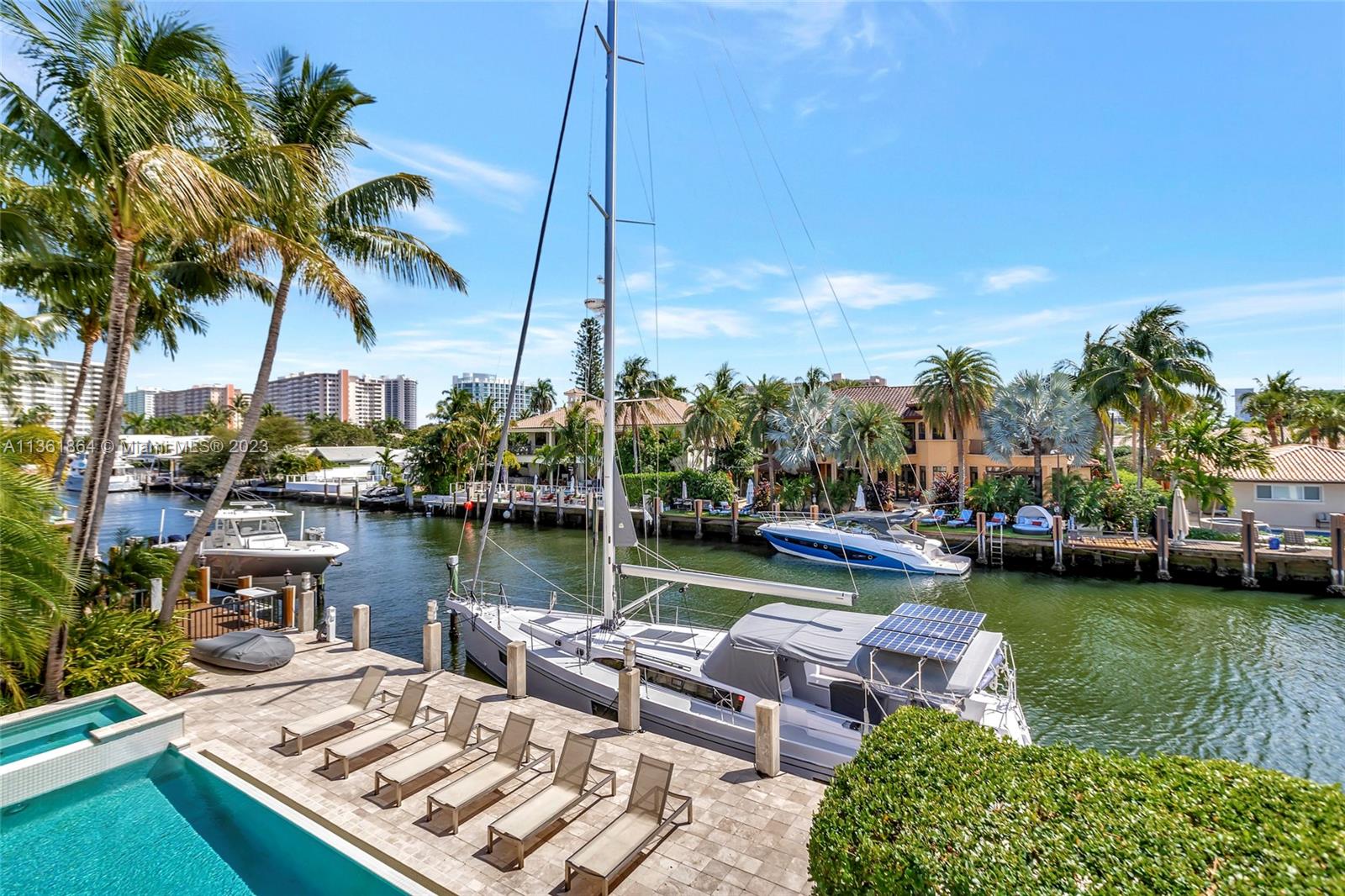 CORAL RIDGE COUNTRY CLUB - Residential