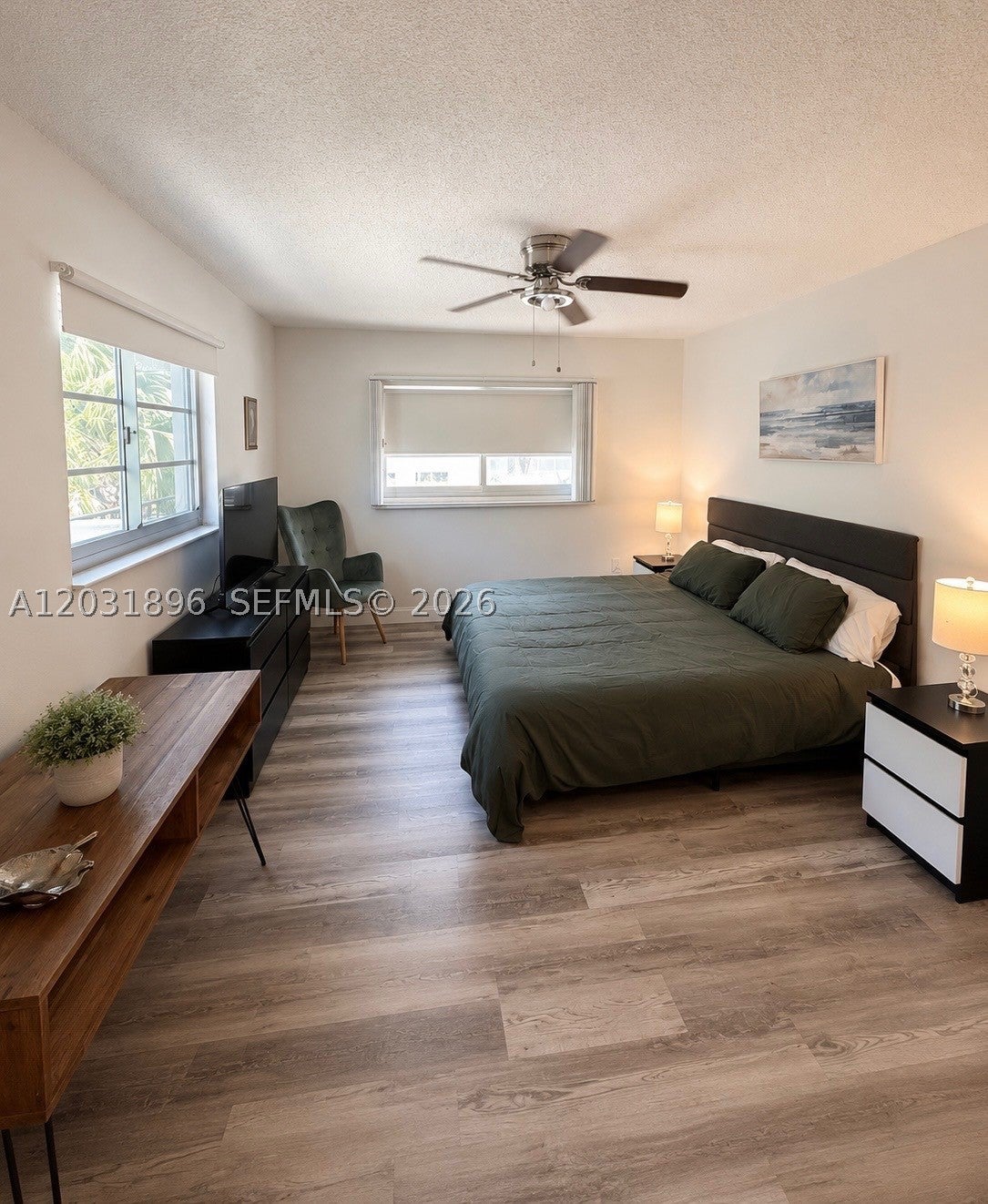 1150 Collins Ave 204
