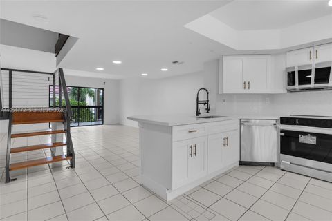 8811 SW 130th Pl 204 Miami FL 33186