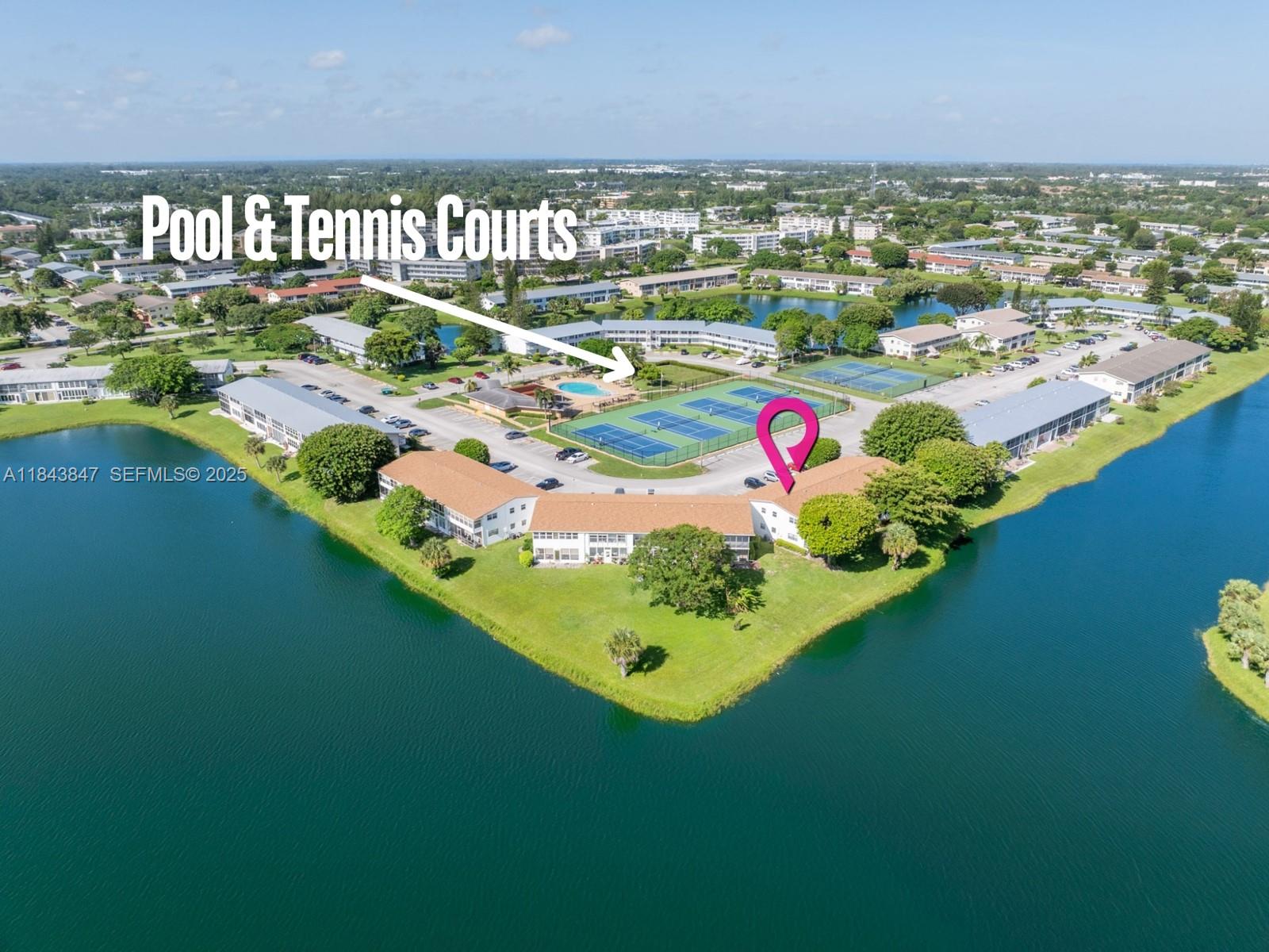 CENTURY VILLAGE - SOMERSET - Residential