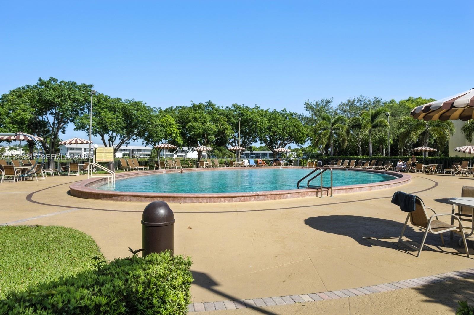 CENTURY VILLAGE - SOMERSET - Residential