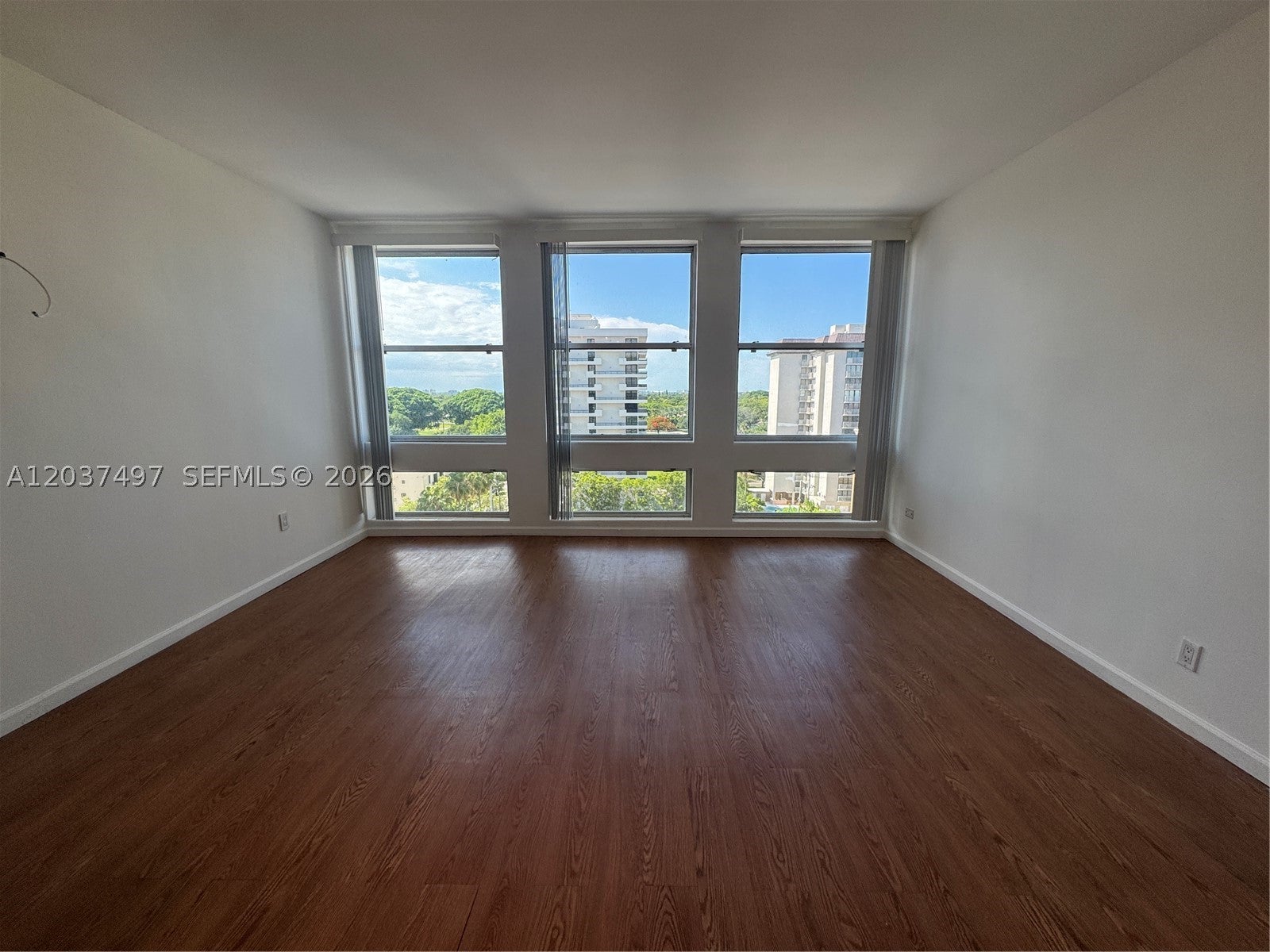 700 Biltmore Way 916