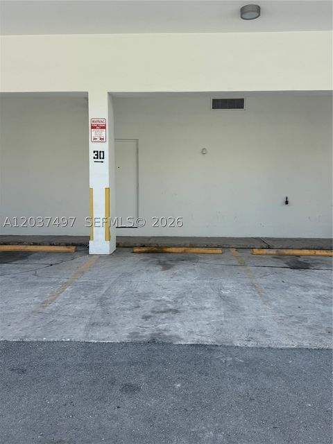 Tiny photo for 700 Biltmore Way #916, Coral Gables, FL 33134 (MLS # A12037497)