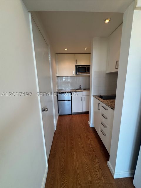 Tiny photo for 700 Biltmore Way #916, Coral Gables, FL 33134 (MLS # A12037497)