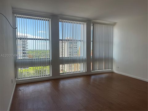 Photo of 700 Biltmore Way #916, Coral Gables, FL 33134 (MLS # A12037497)