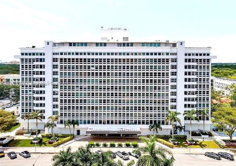 Tiny photo for 700 Biltmore Way #916, Coral Gables, FL 33134 (MLS # A12037497)