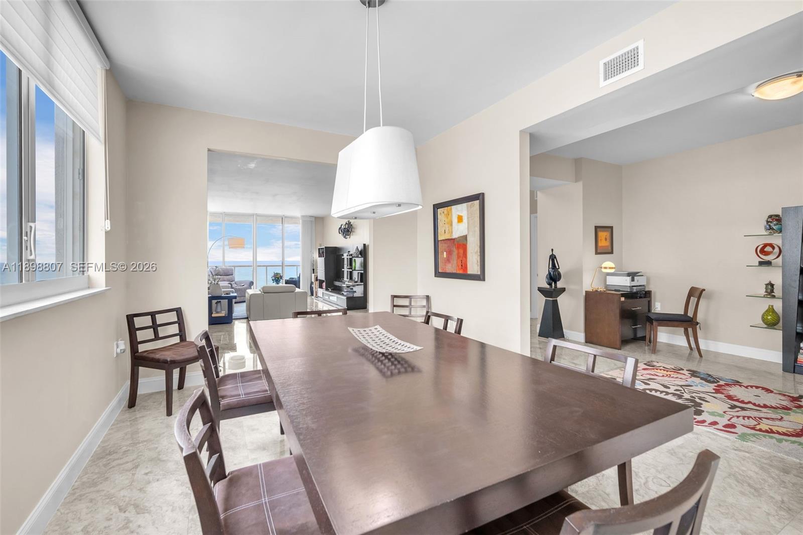 LUNA OCEAN RESIDENCES CON - Residential