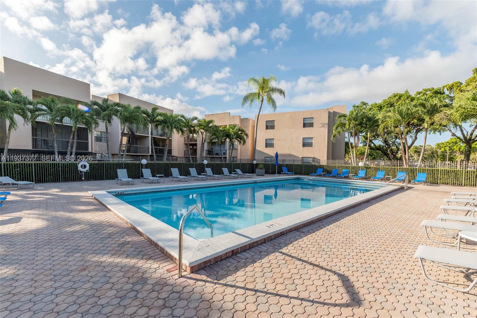 THE GARDENS OF KENDALL - Residential Lease