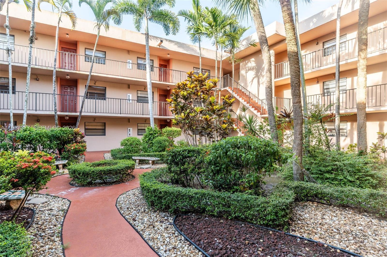 THE GARDENS OF KENDALL - Residential Lease