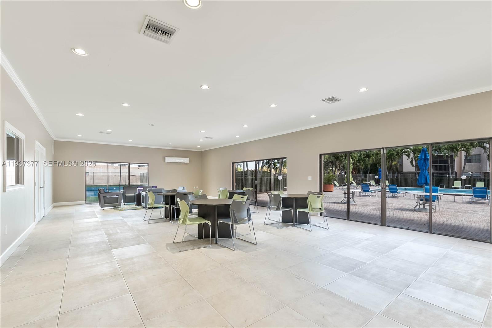 THE GARDENS OF KENDALL - Residential Lease