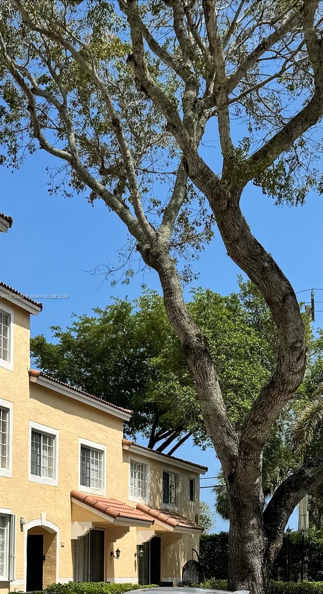 MILANO CONDOMINIUM - Residential