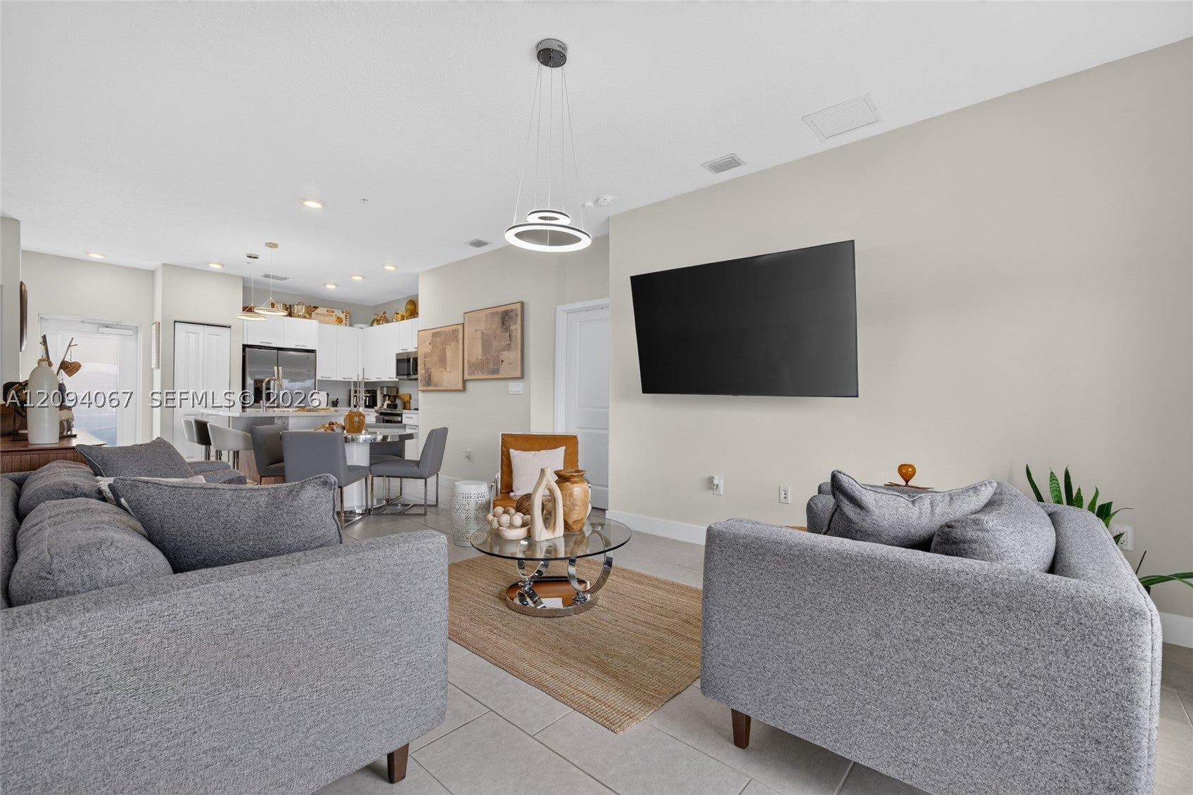 8167 NW 41st St E-208