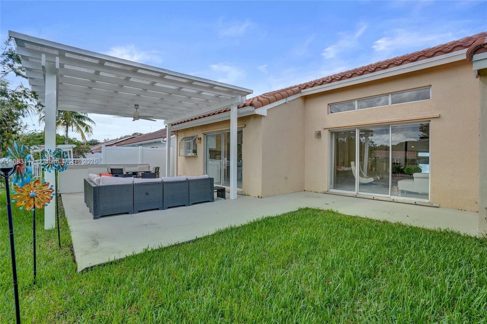 FLAMINGO ESTATES - Residential Lease