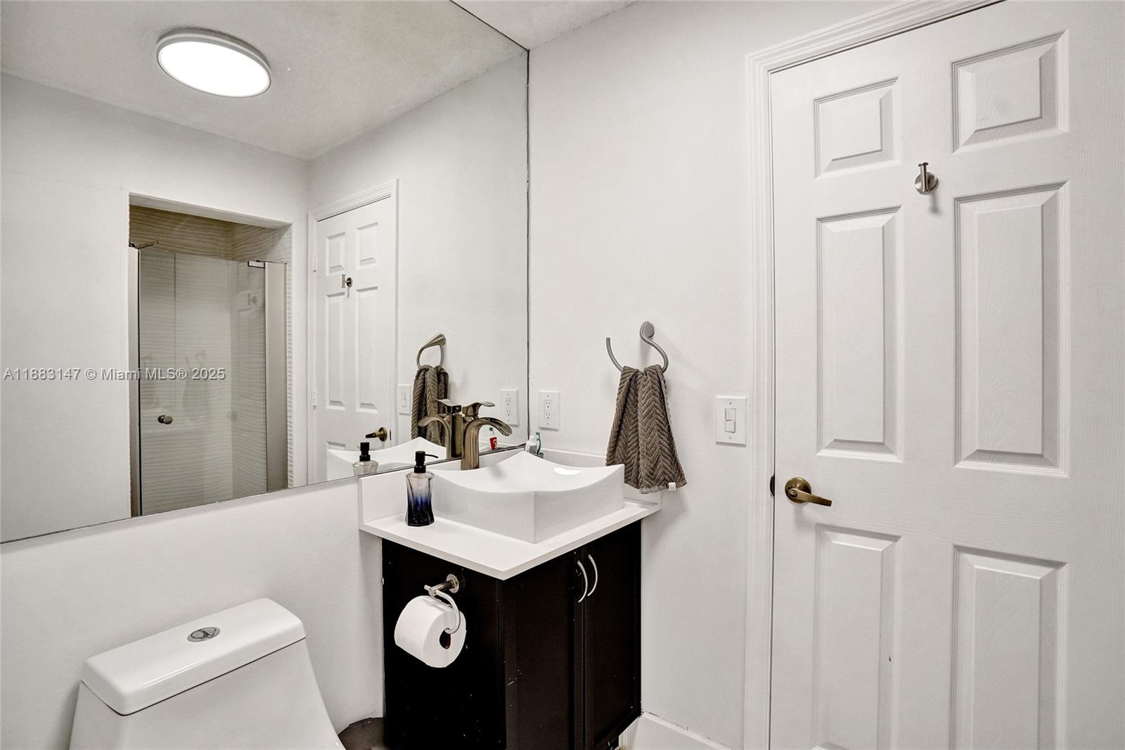 FLAMINGO ESTATES - Residential Lease