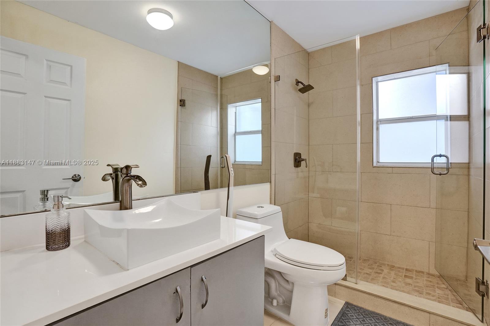 FLAMINGO ESTATES - Residential Lease