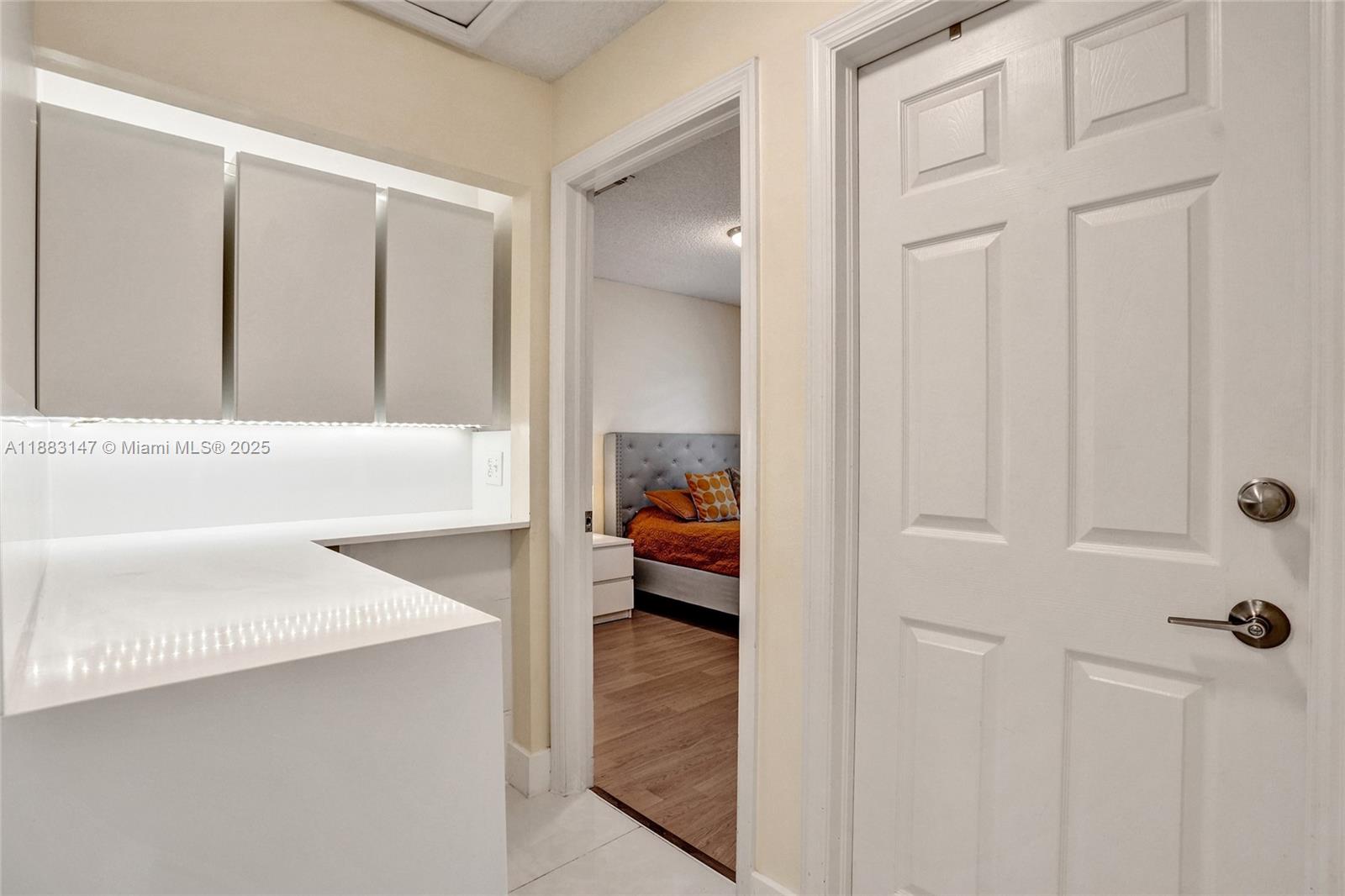FLAMINGO ESTATES - Residential Lease