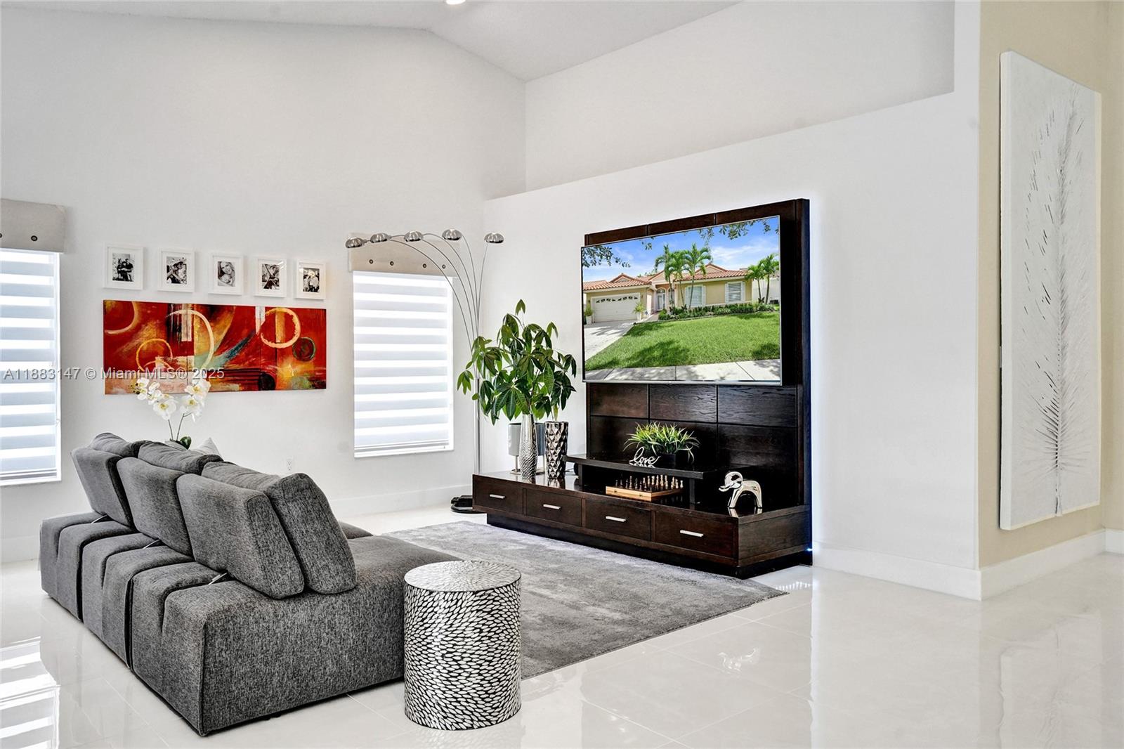 FLAMINGO ESTATES - Residential Lease
