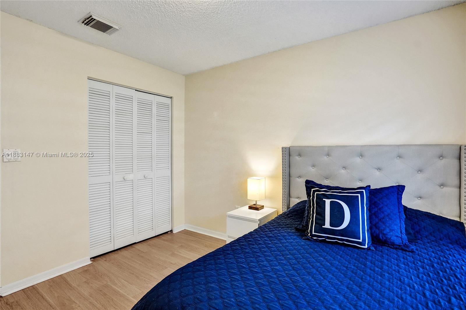 FLAMINGO ESTATES - Residential Lease