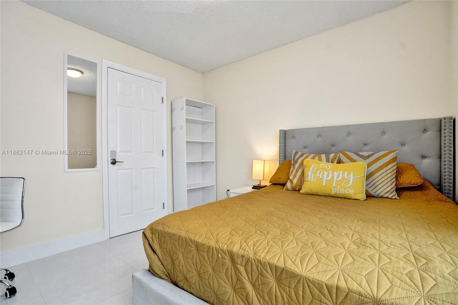 FLAMINGO ESTATES - Residential Lease