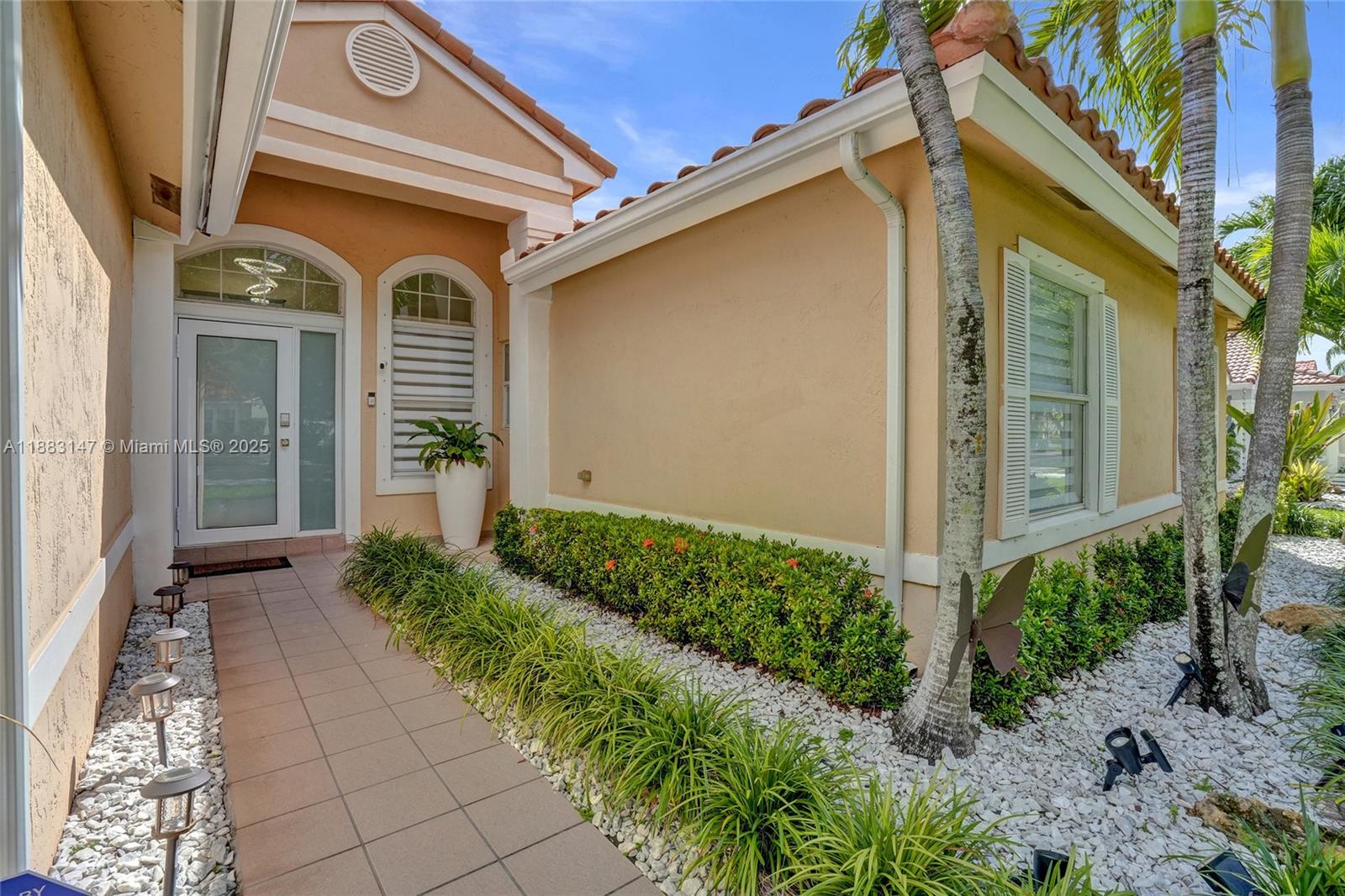 FLAMINGO ESTATES - Residential Lease