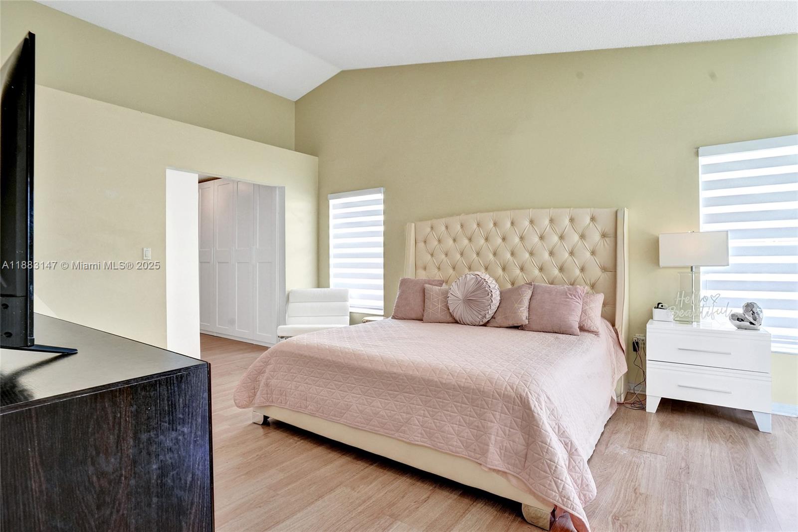 FLAMINGO ESTATES - Residential Lease
