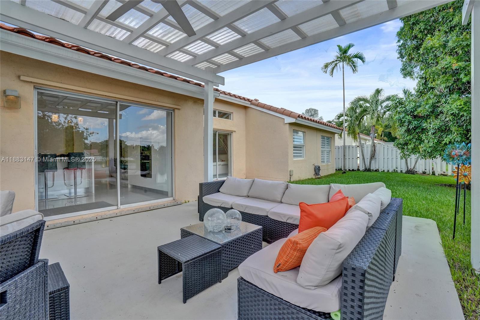 FLAMINGO ESTATES - Residential Lease