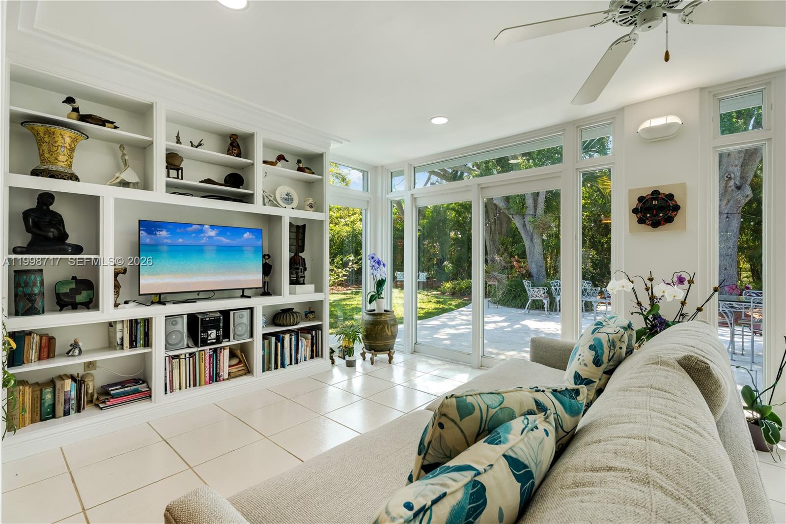 PATRICIA MANOR - Residential