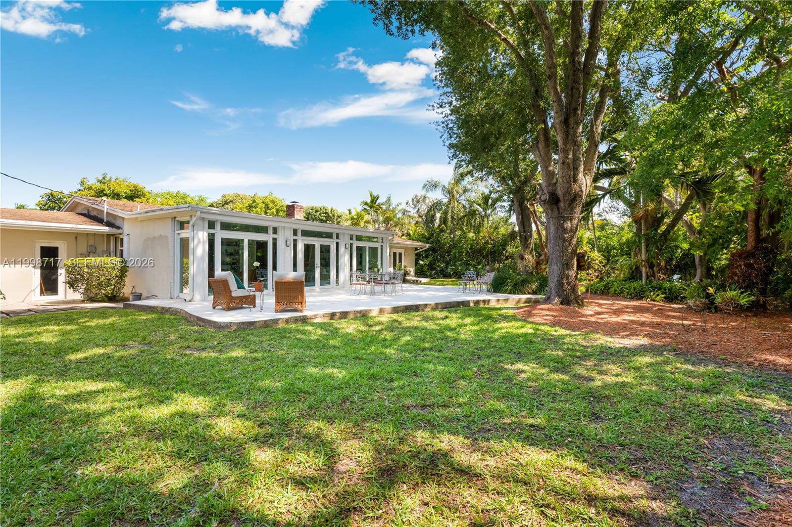 PATRICIA MANOR - Residential