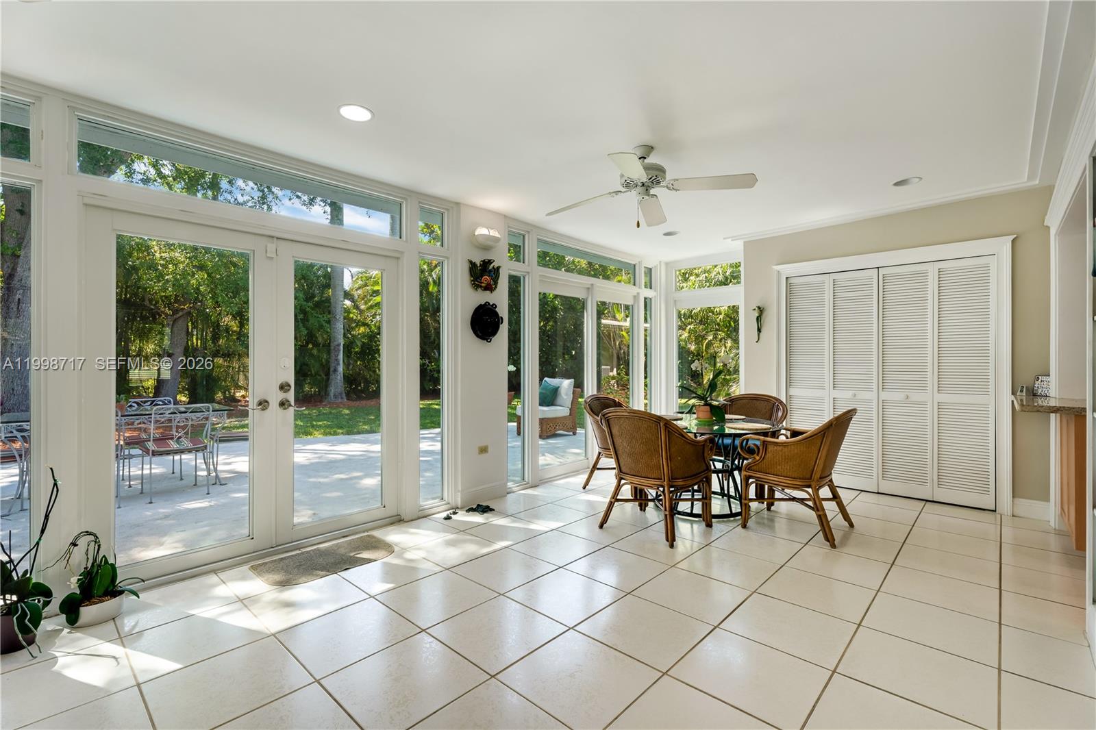 PATRICIA MANOR - Residential