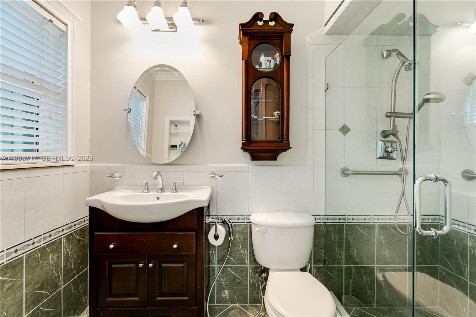 PATRICIA MANOR - Residential