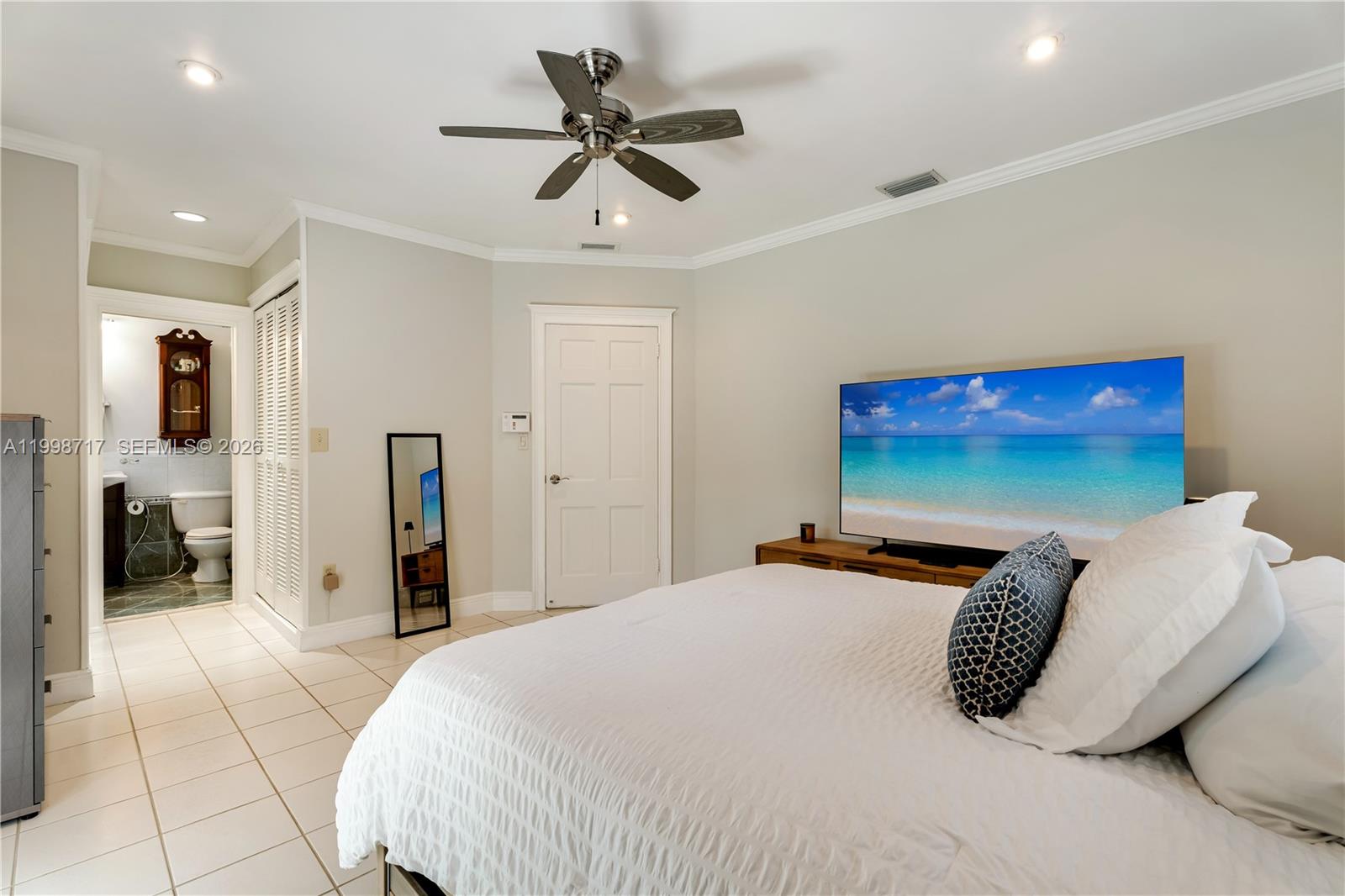 PATRICIA MANOR - Residential