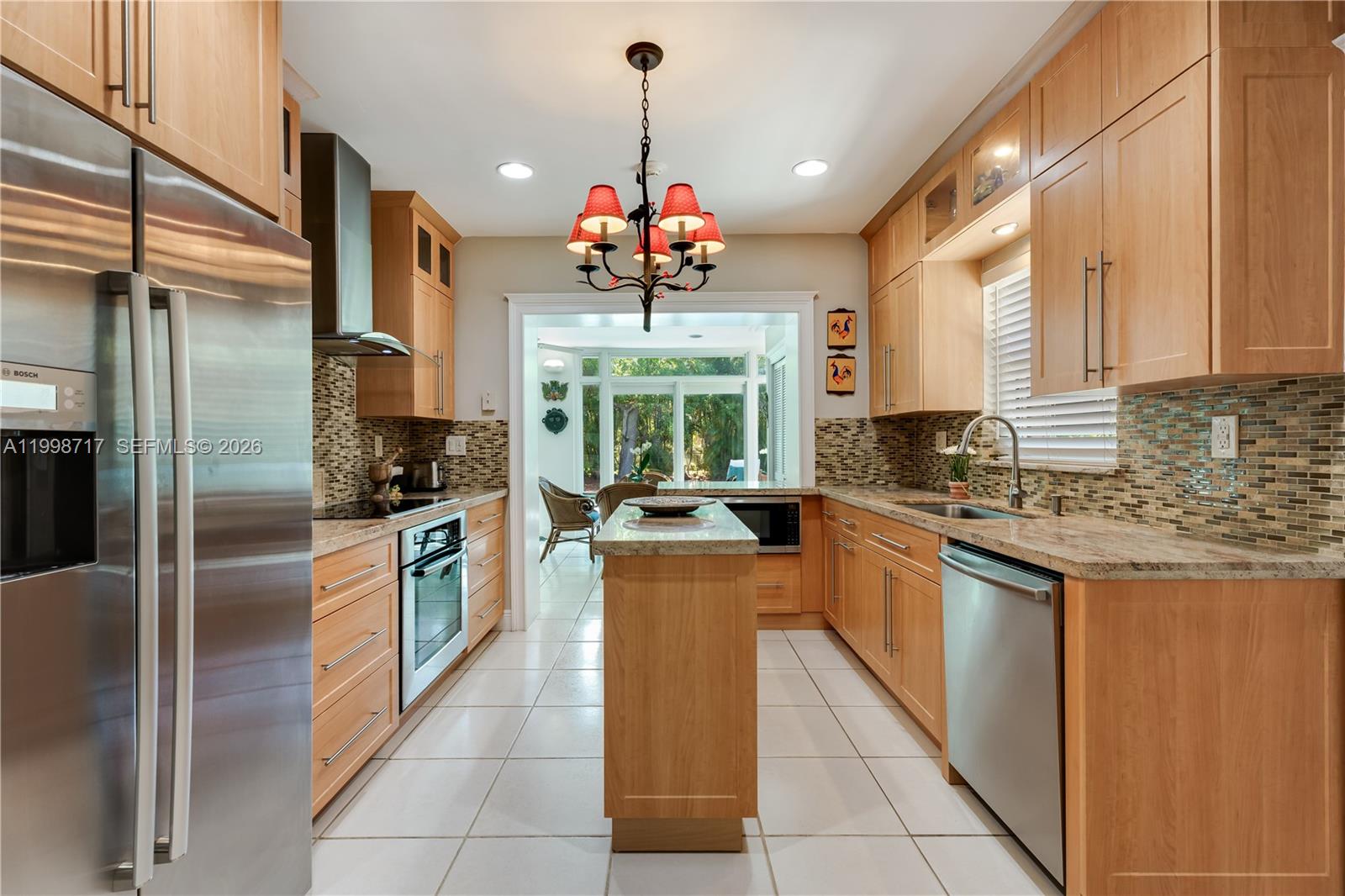 PATRICIA MANOR - Residential