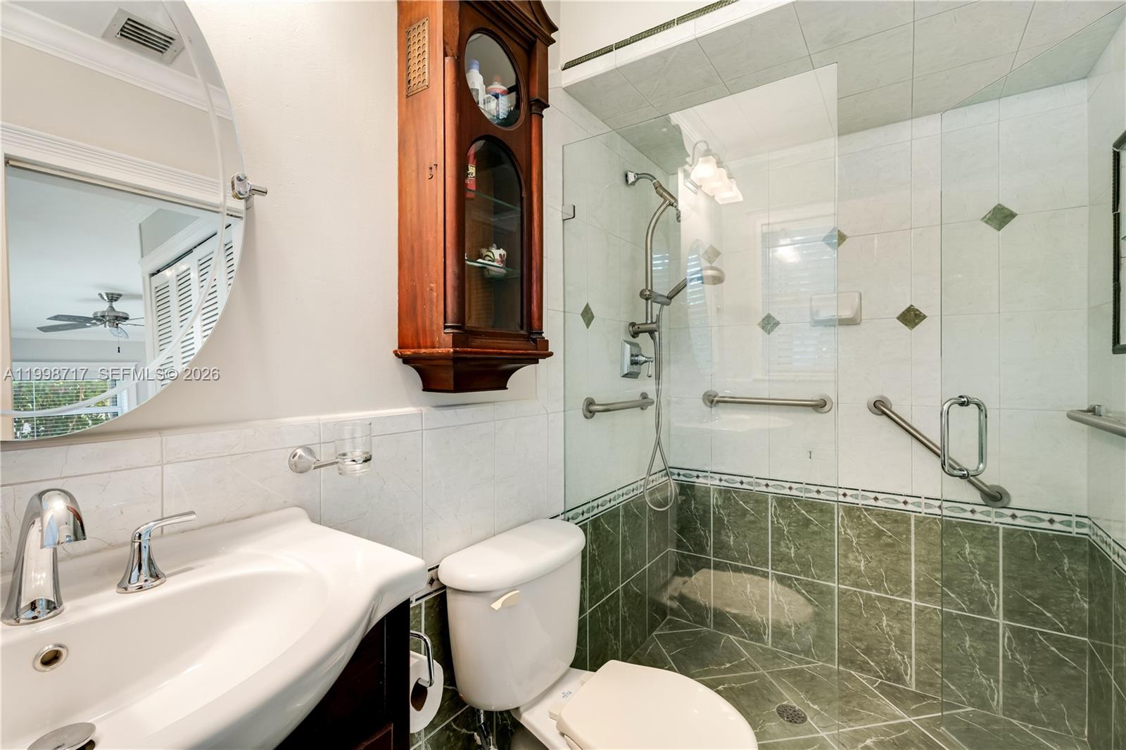 PATRICIA MANOR - Residential