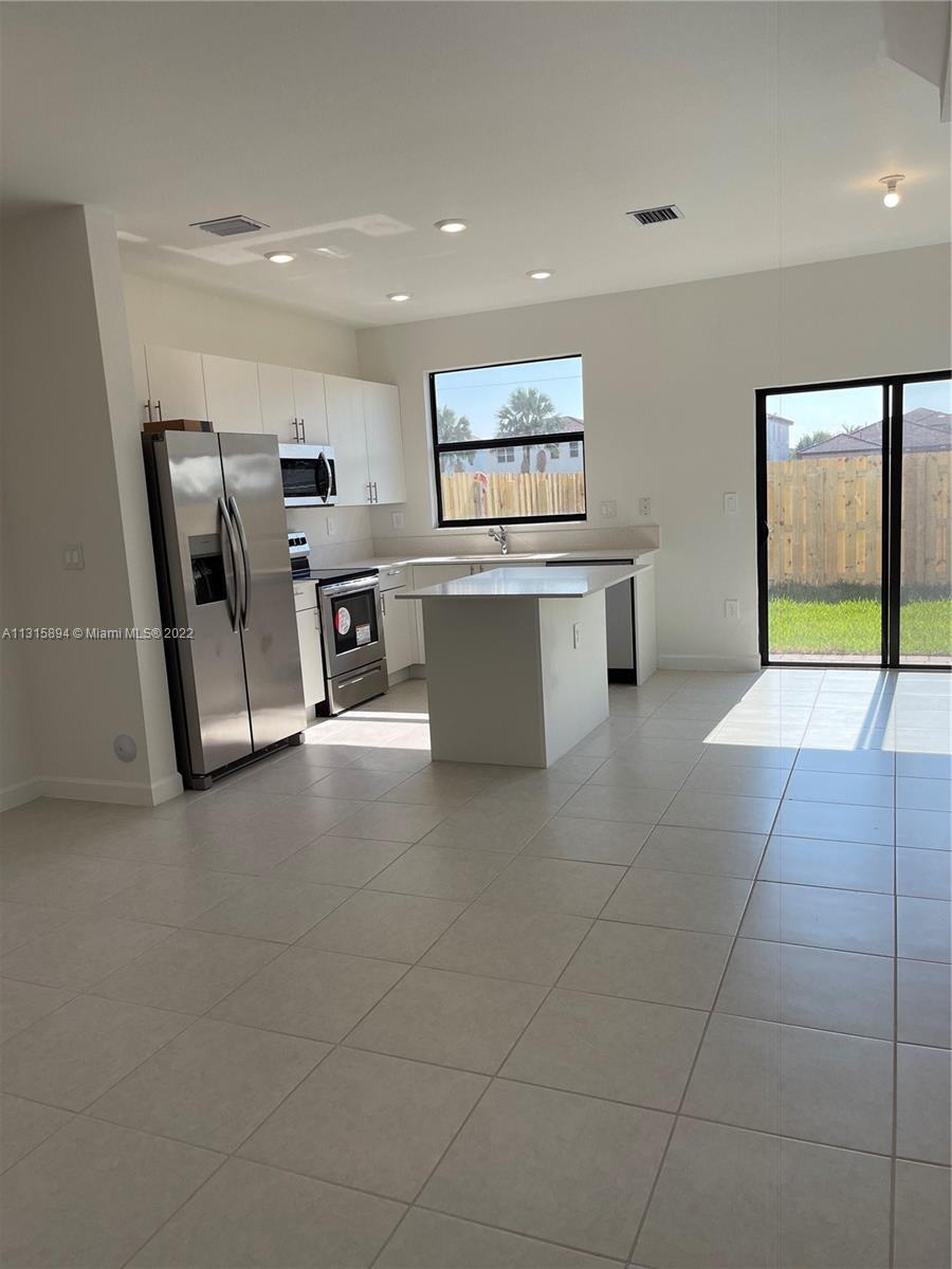 CORSICA - Residential Lease