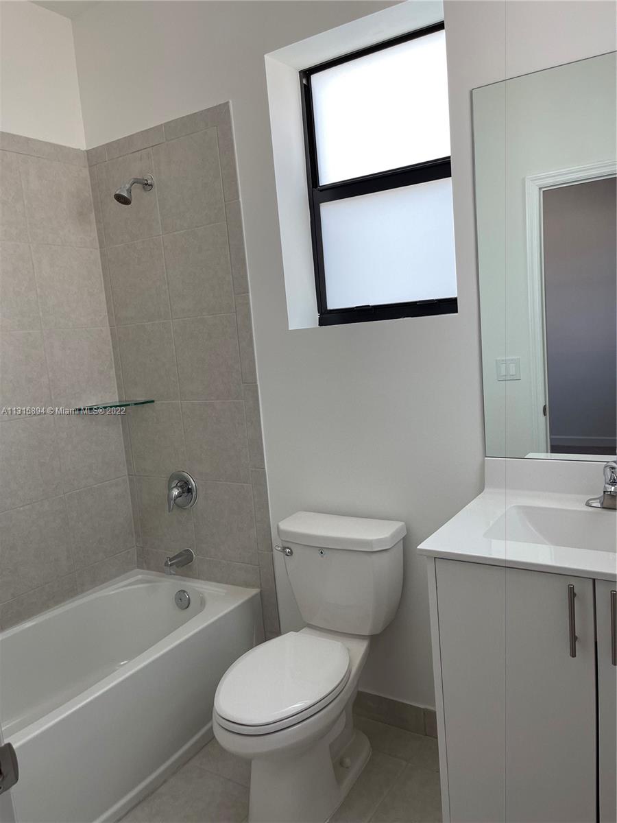 CORSICA - Residential Lease