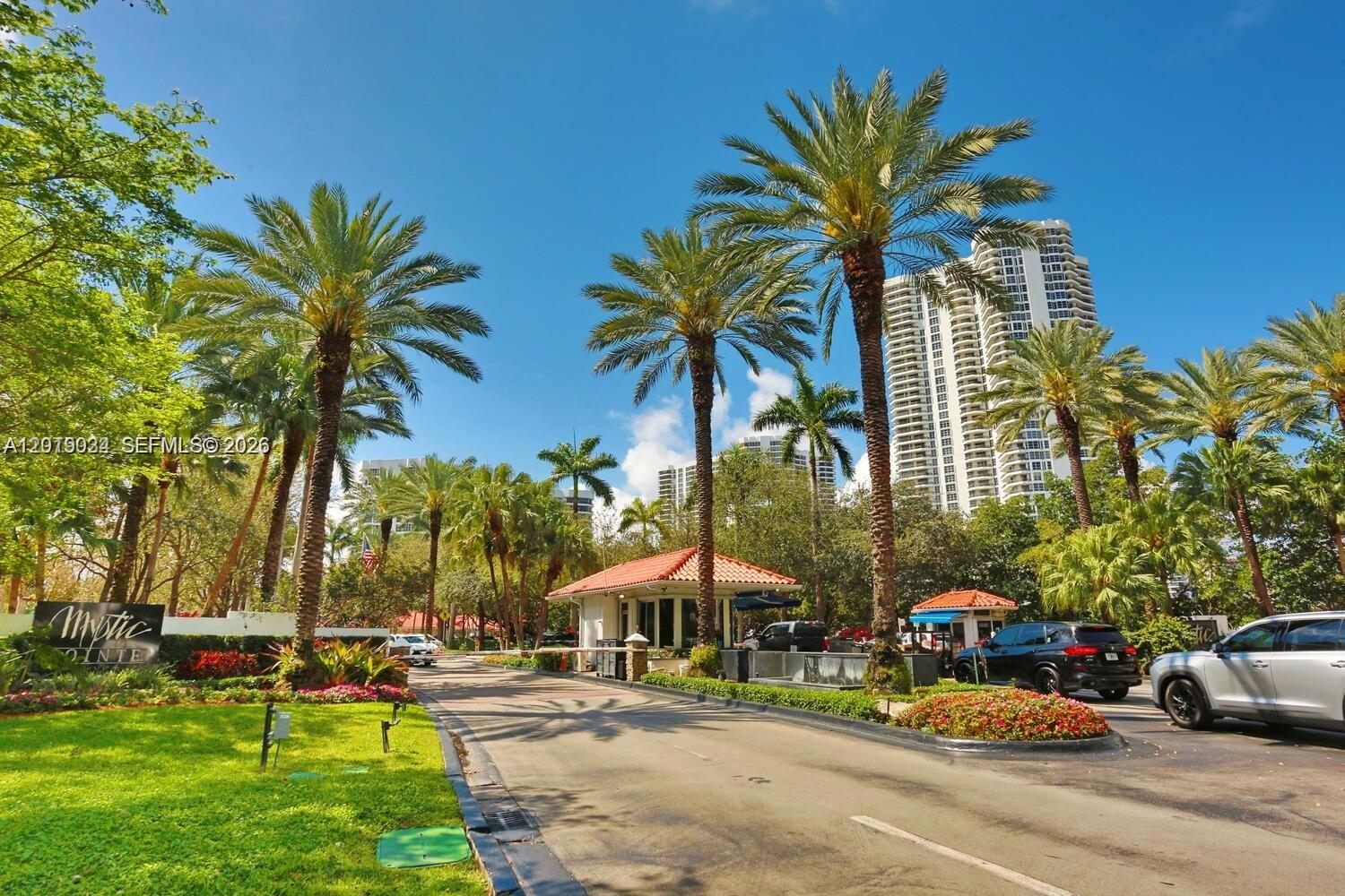 MYSTIC POINTE TOWER 500 C - Residential