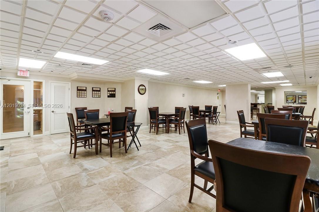 MYSTIC POINTE TOWER 500 C - Residential