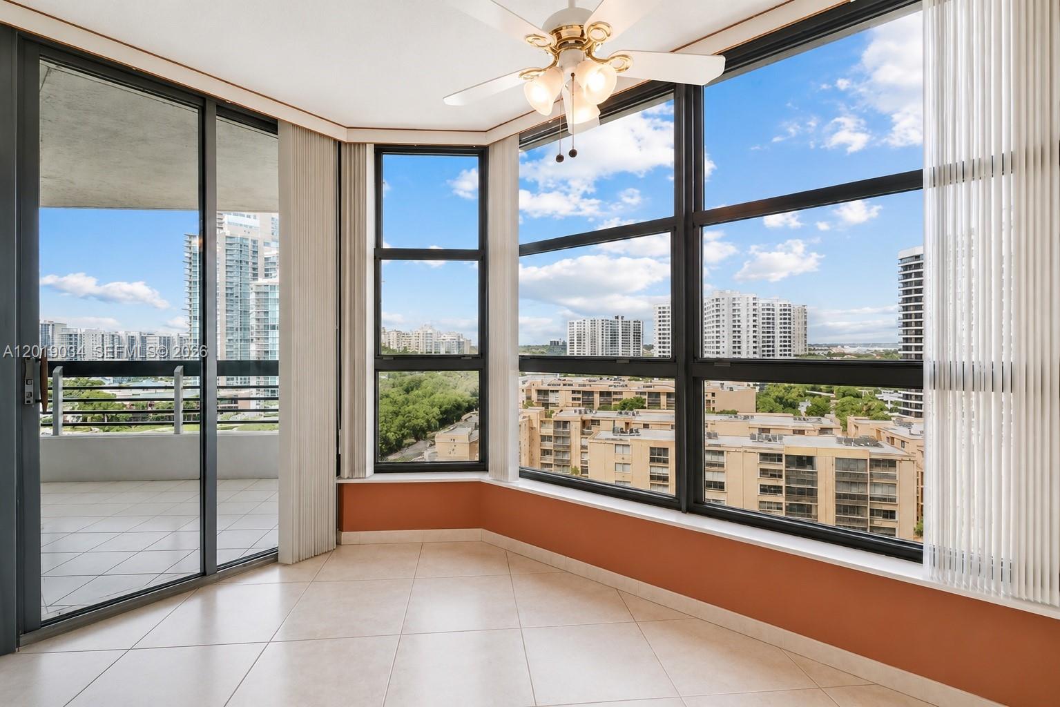 MYSTIC POINTE TOWER 500 C - Residential