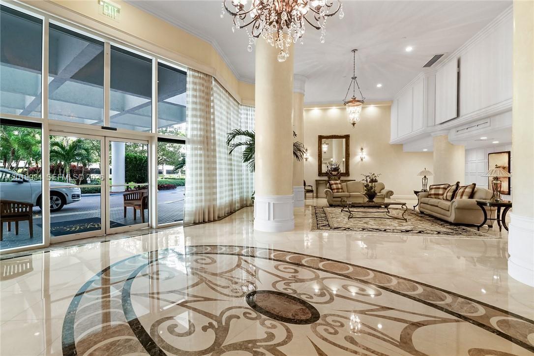 MYSTIC POINTE TOWER 500 C - Residential