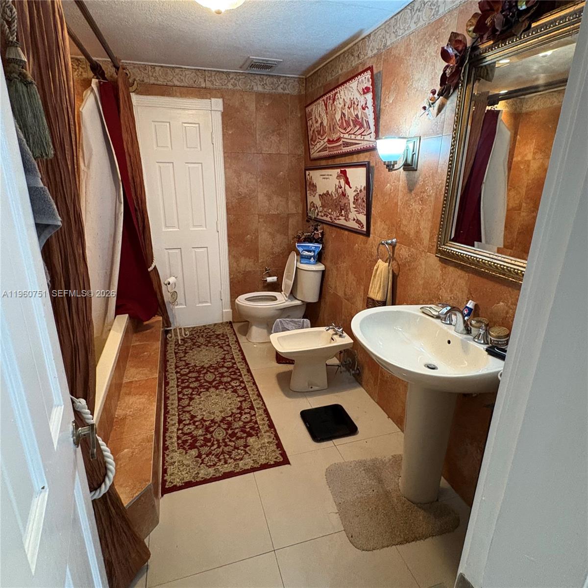 COUNTRY CLUB EST SEC 2 AM - Residential