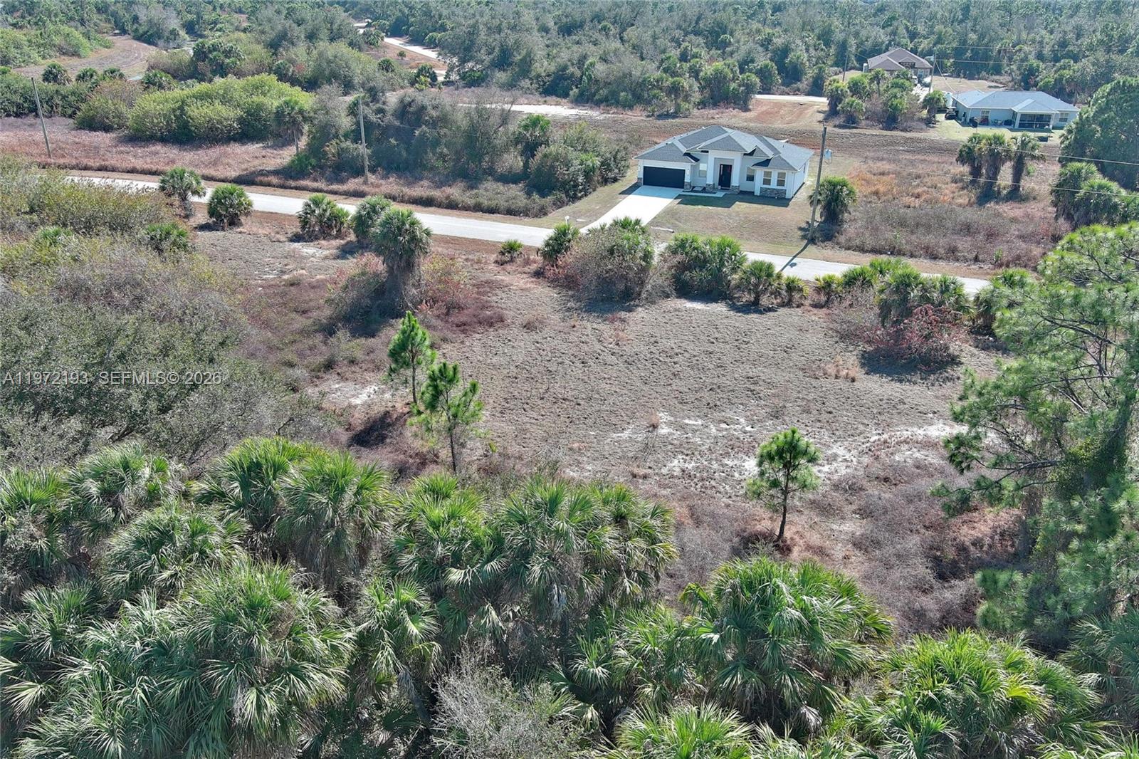 PORT CHARLOTTE - Land