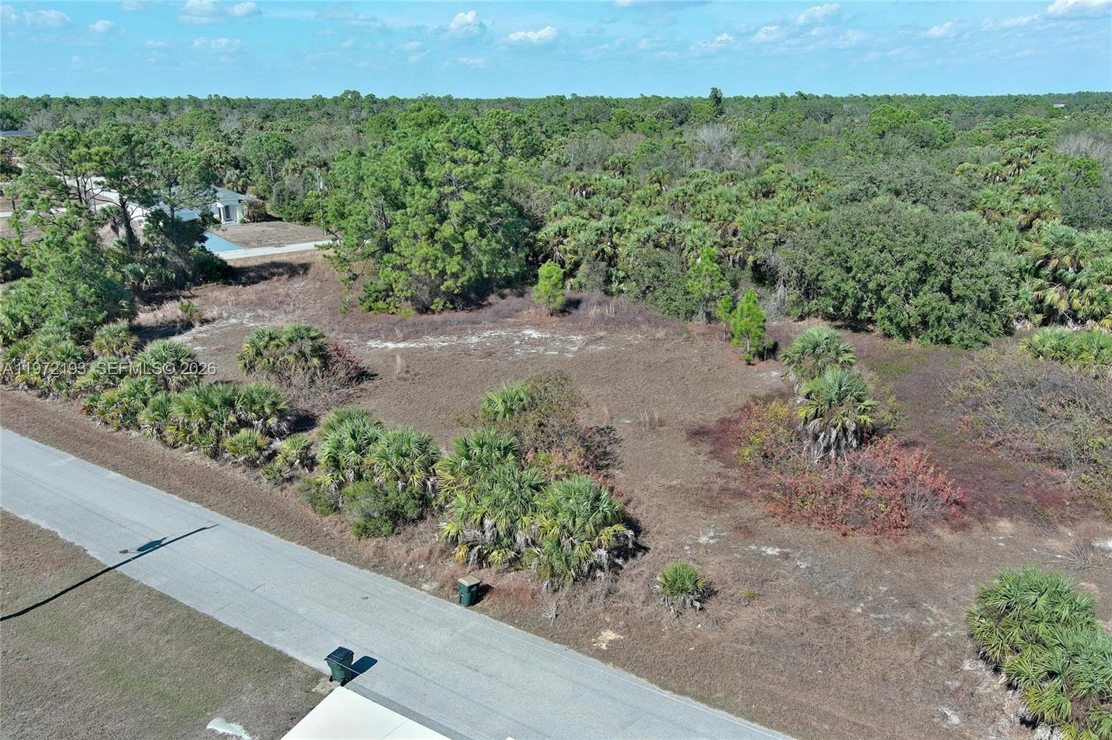 PORT CHARLOTTE - Land