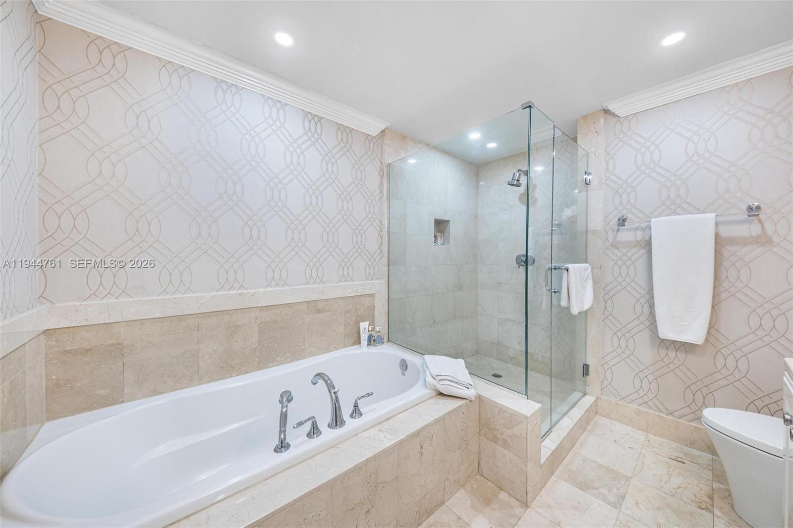 THE TOWER RESIDENCES COND - Residential