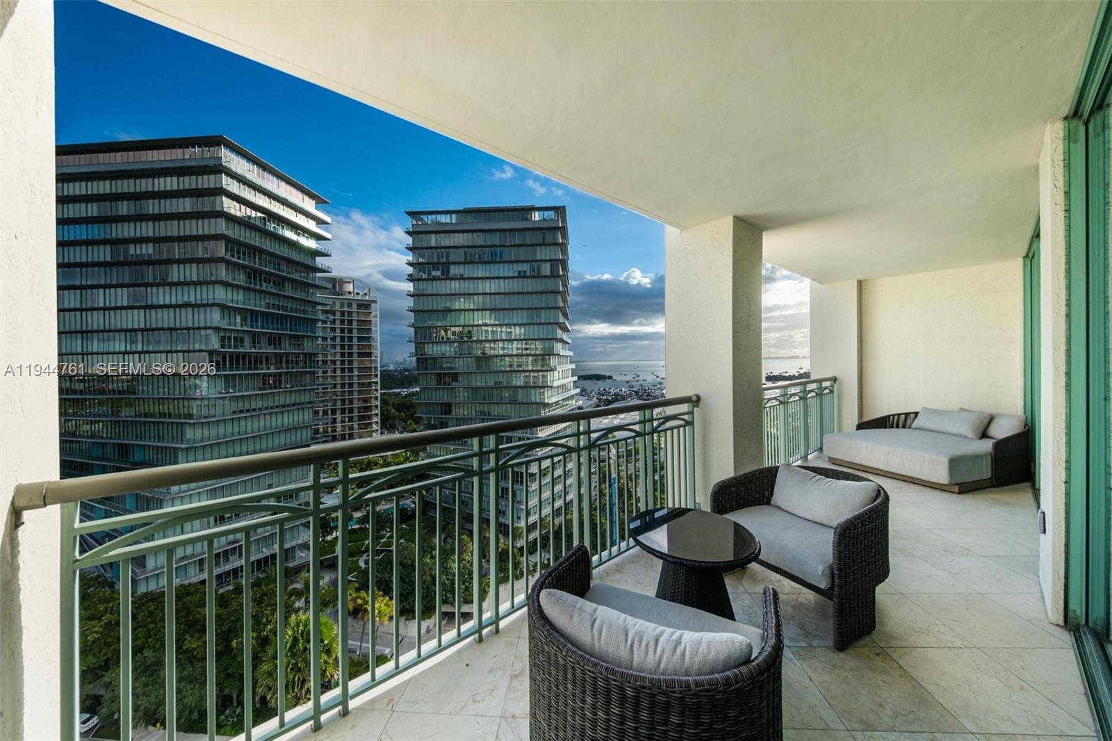 THE TOWER RESIDENCES COND - Residential