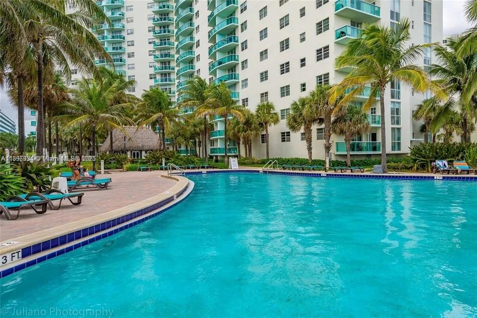 TIDES ON HOLLYWOOD BEACH - Residential