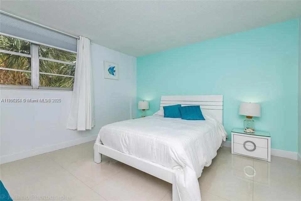 TIDES ON HOLLYWOOD BEACH - Residential