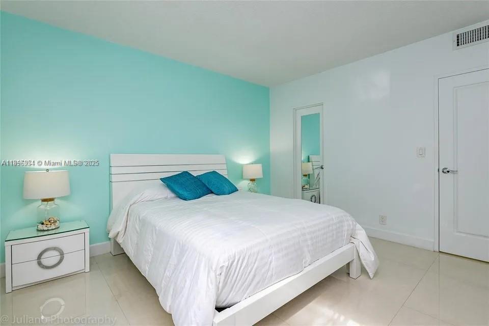 TIDES ON HOLLYWOOD BEACH - Residential
