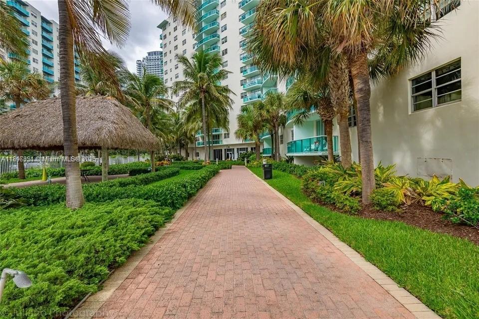 TIDES ON HOLLYWOOD BEACH - Residential
