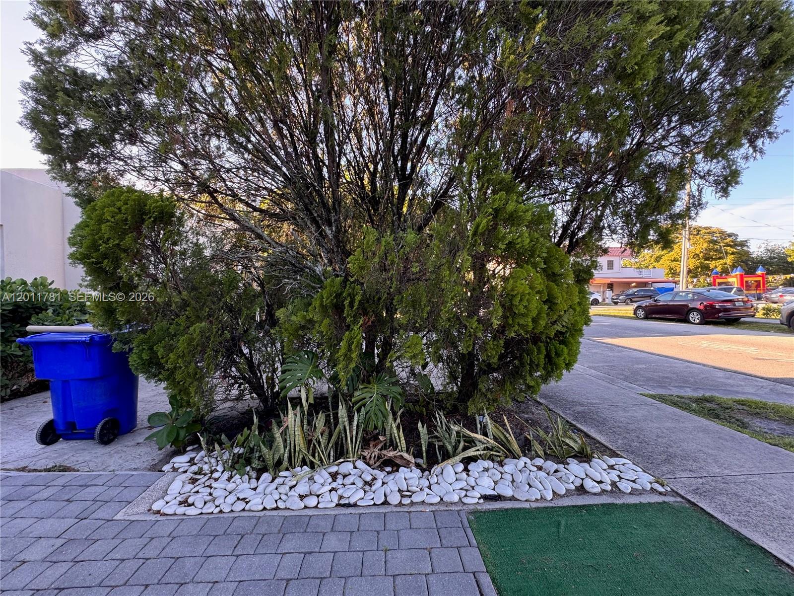 HOLLYWOOD BEACH GARDENS - Residential Income